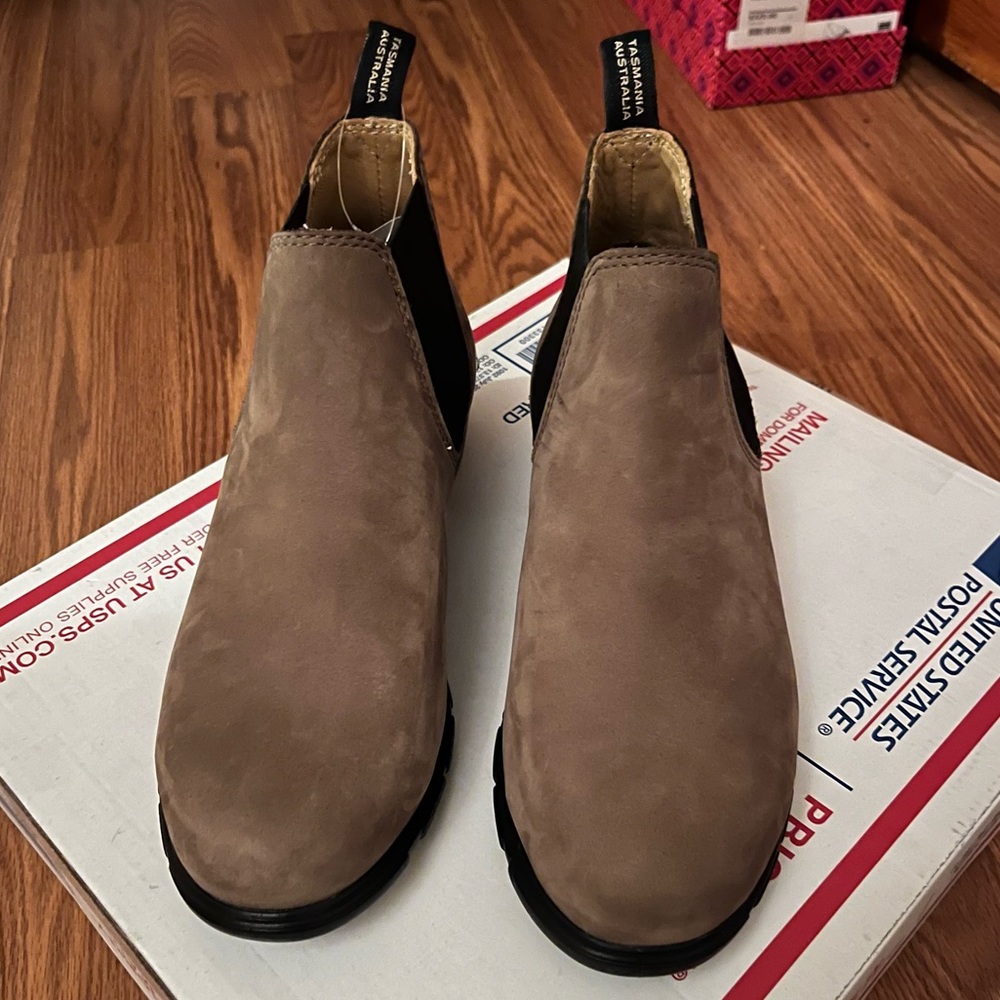 Blundstone 1974 Stone Ankle Chelsea Boot - Picture 3 of 11